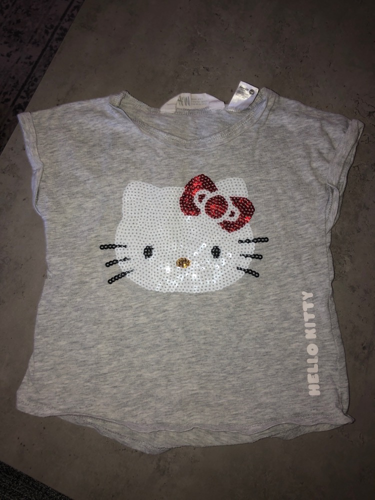 Ny grå Hello kitty t shirt str 92