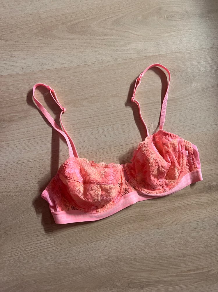 Vaaleanpun. rintaliivit 85C