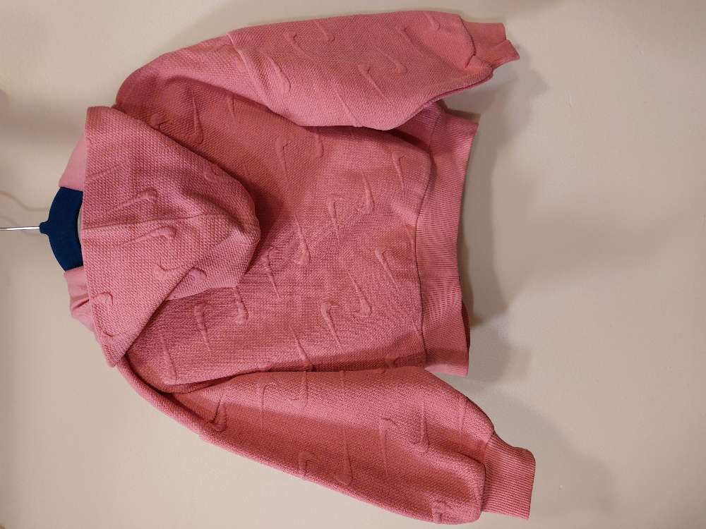 Bleik Nike hettupeysa st 92-98