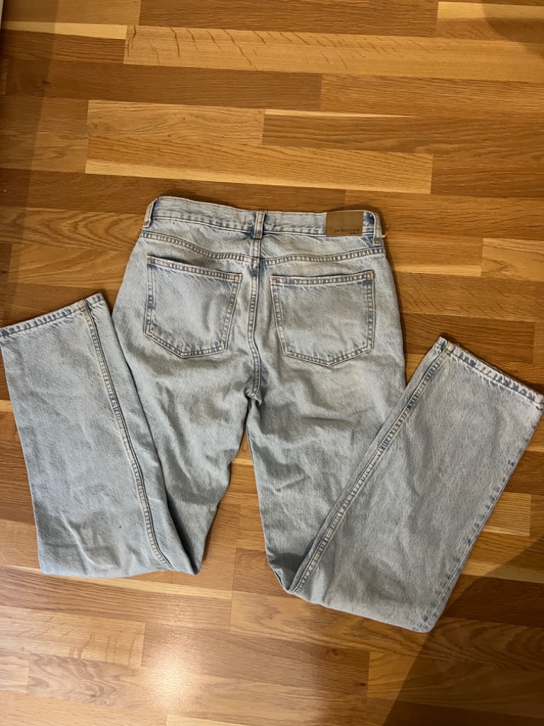 Lyseblå jeans