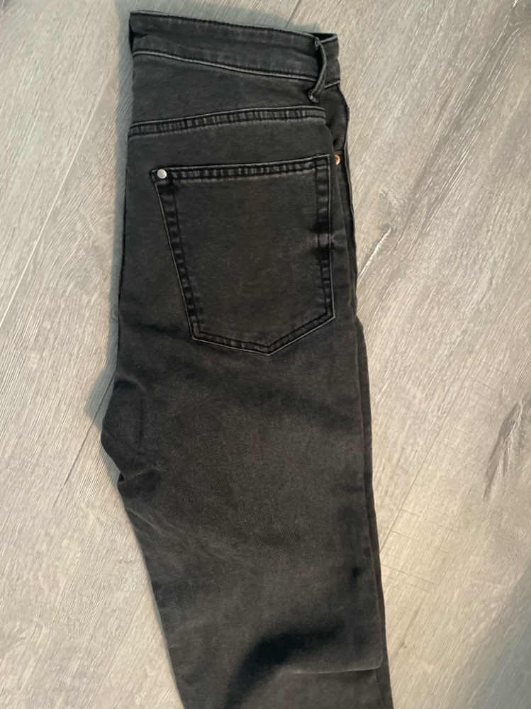 Jeans fra H&M str 36, høyt liv