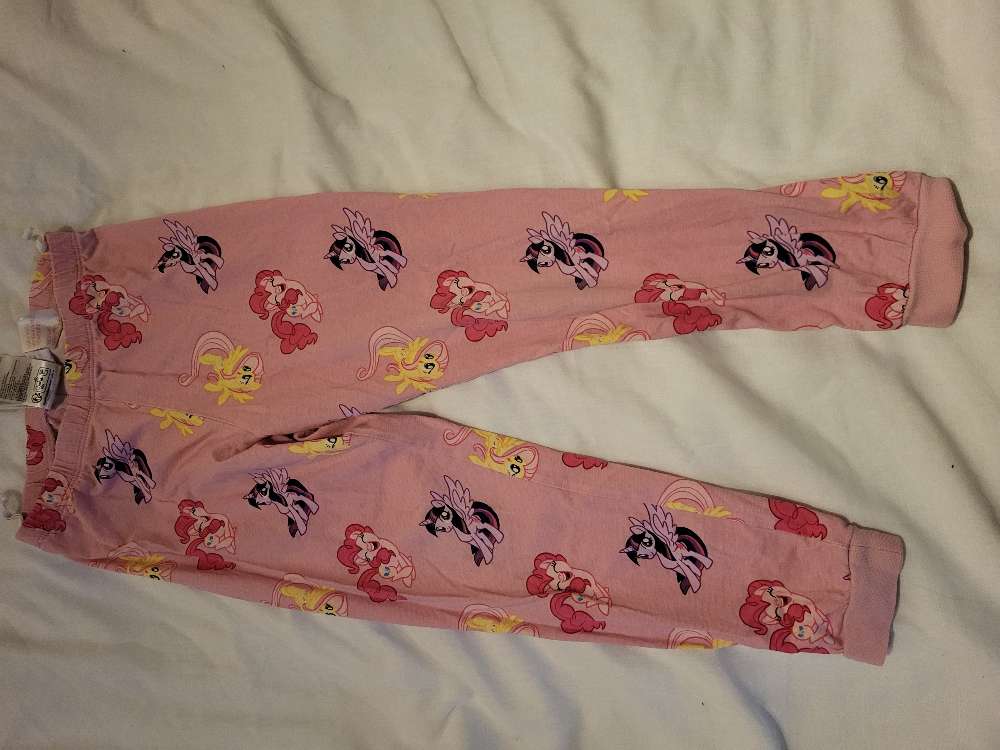 H&M Pony náttföt st.110/116