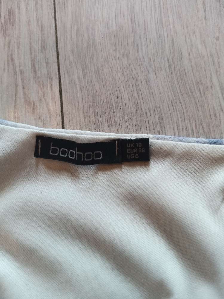 Boohoo blómasamfestingur St 36