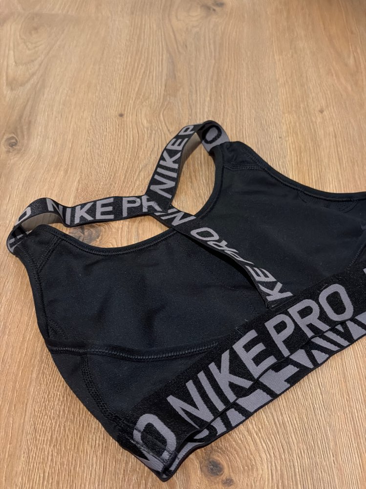 Nike pro íþróttatoppur S