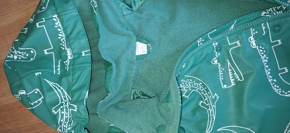 Lindex st. 122 regnstakkur m. flís