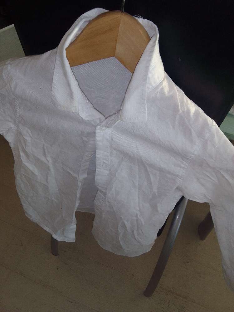 Hvit skjorte str 110