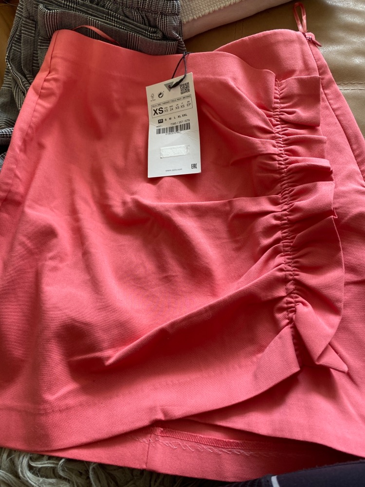 Pink nederdel str XS / 164