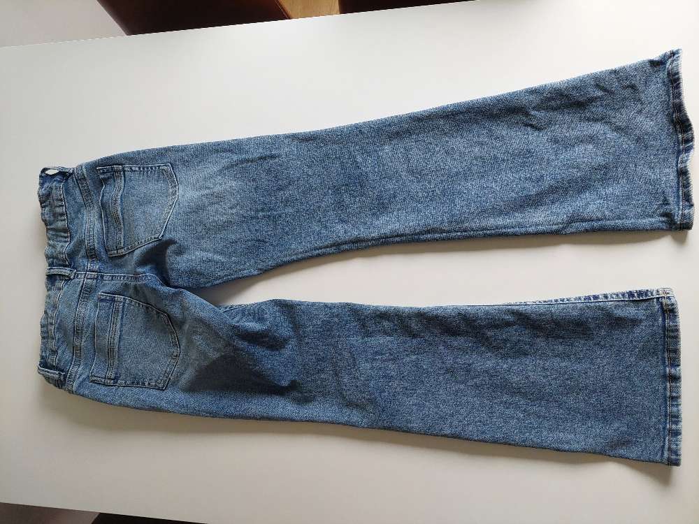 Gina tricot gallabuxur 164, teygja