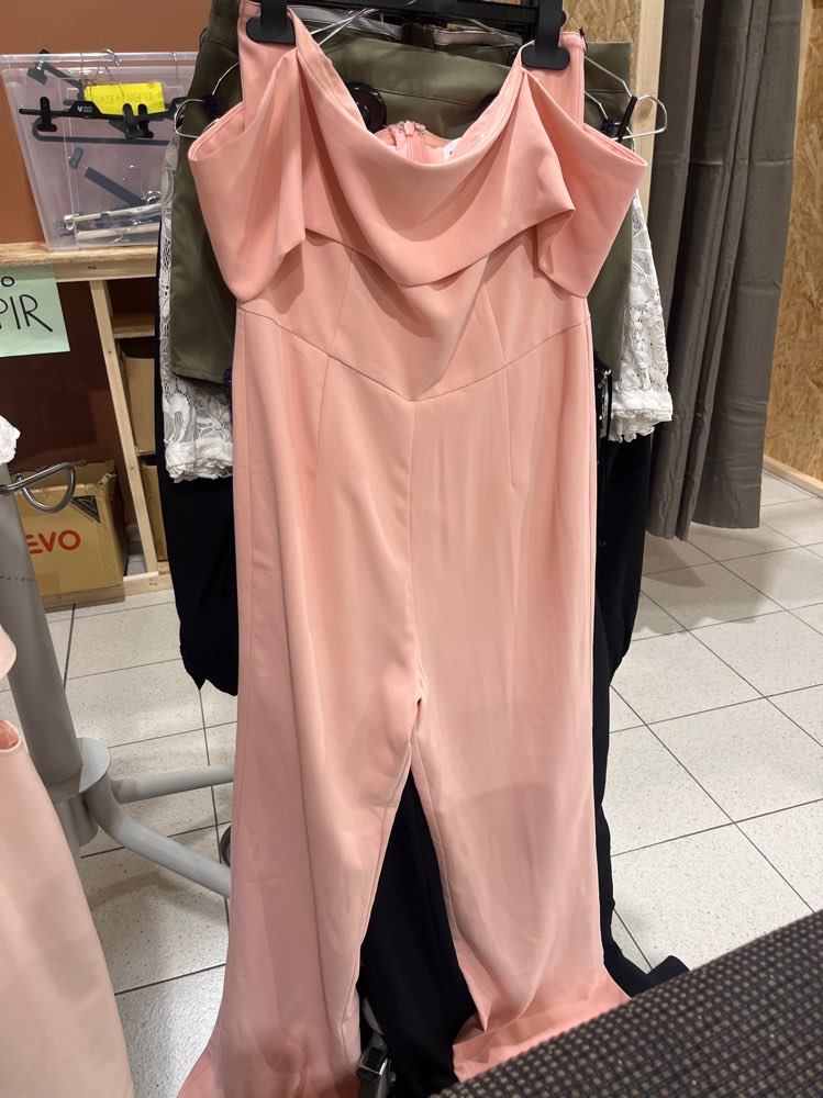 Lakse rosa jumpsuit