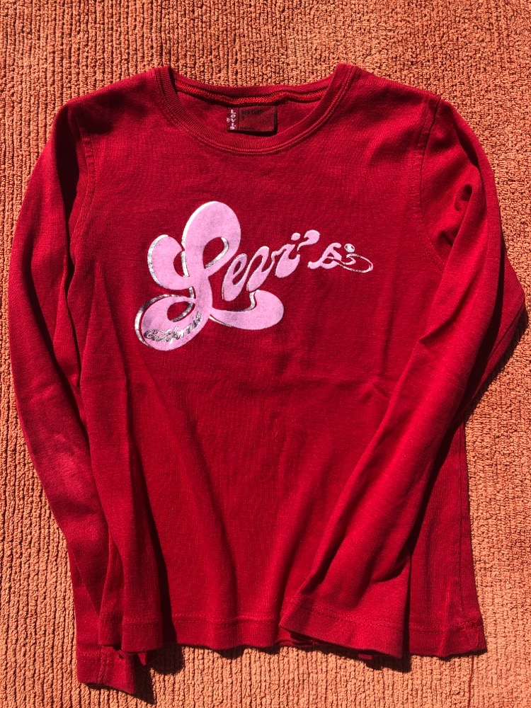 Levi’s  - langærmet rød t-shirt, str 8 år