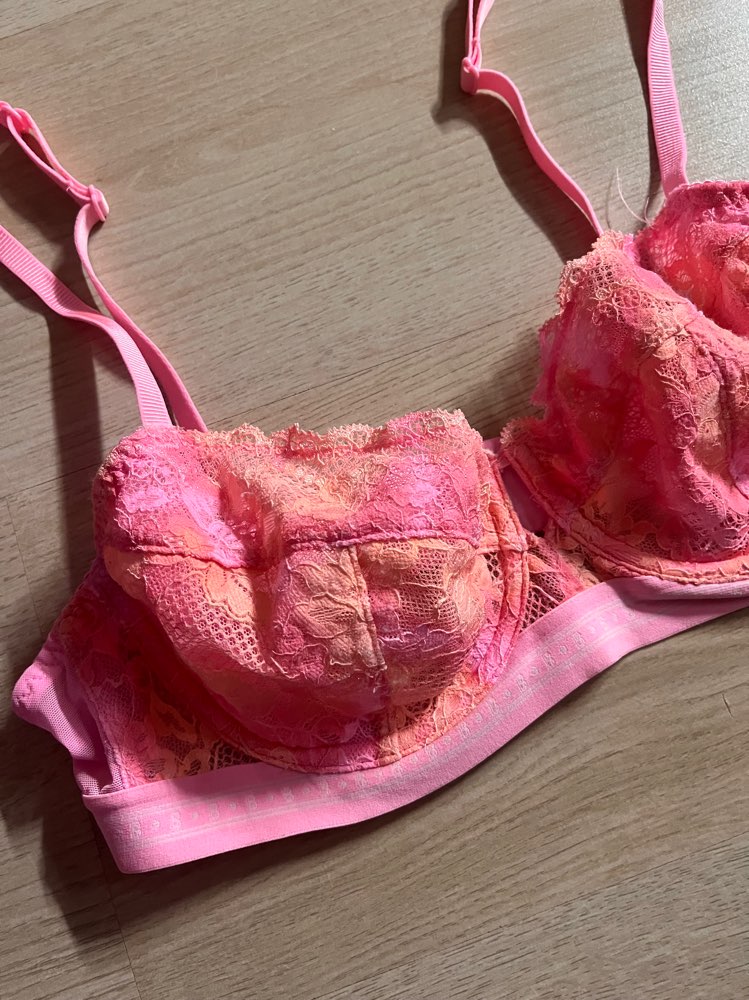 Vaaleanpun. rintaliivit 85C