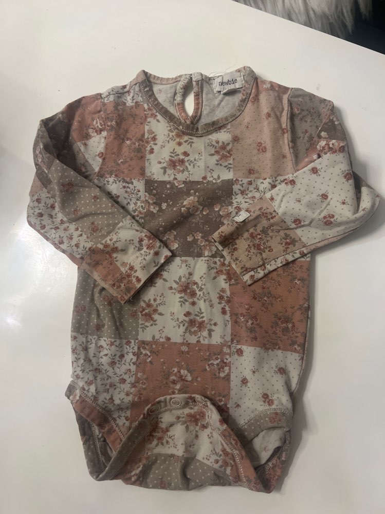 Newbie Leggingsit já Body