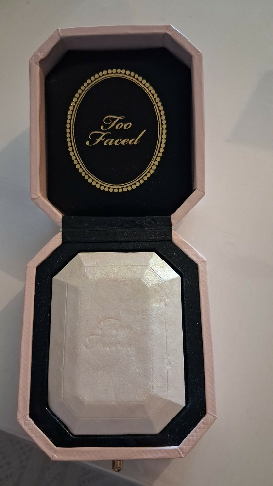 Too faced highlighter