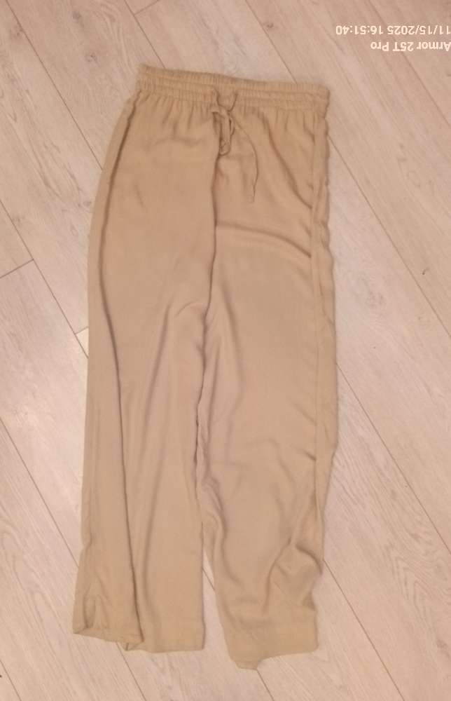 Þunnar Lindex kaki buxur m/teyju St XS