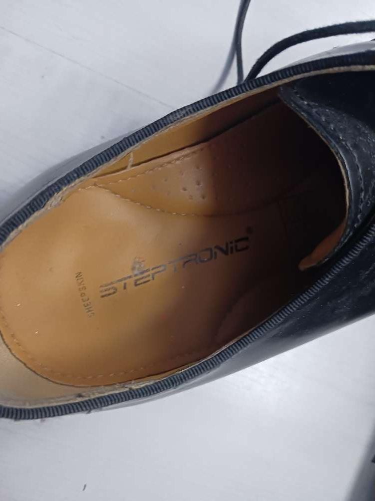 Steptronic mustat kengät 44