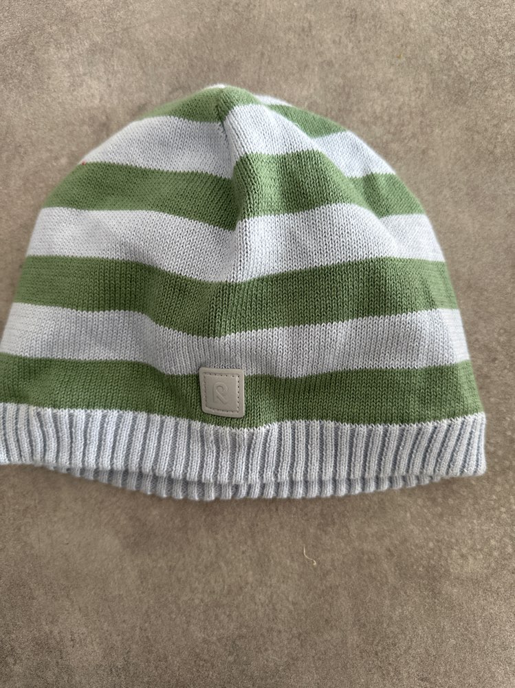 Reima hat