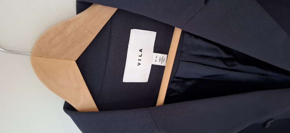 Vila st. 40 stuttur jakki navy blár