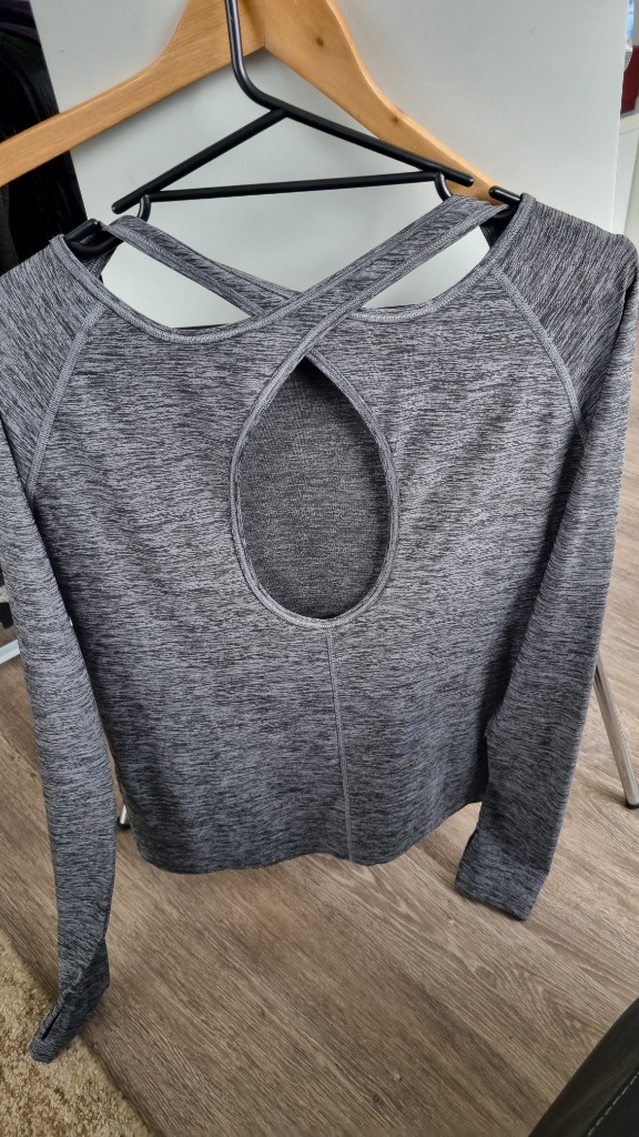 Women's sport shirt size S