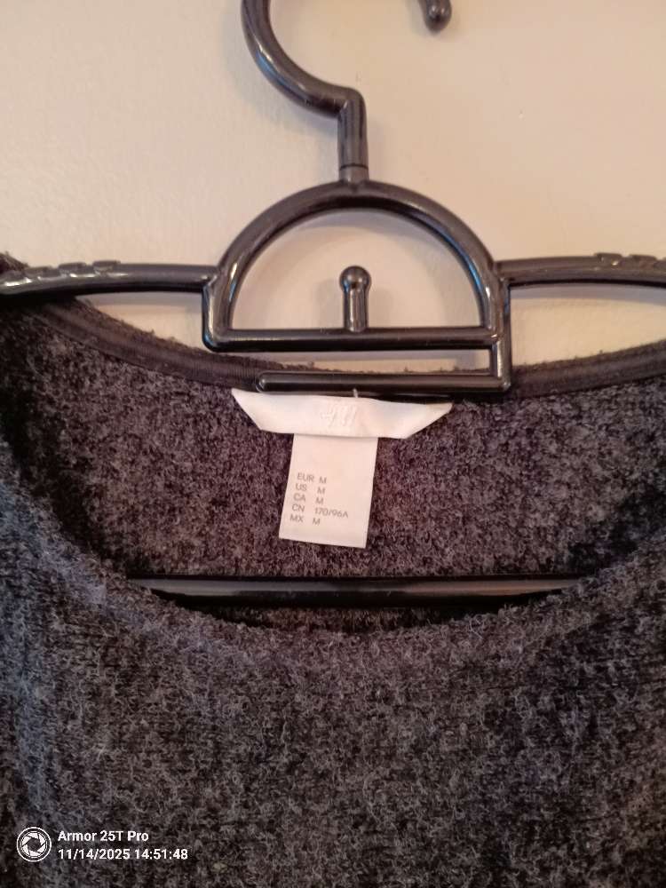 Grá kósýpeysa H&M St M