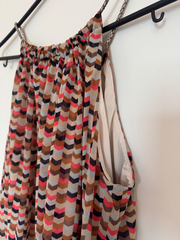 Esprit hihaton kuosimekko, M