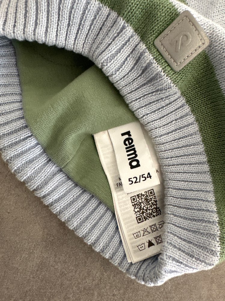 Reima hat
