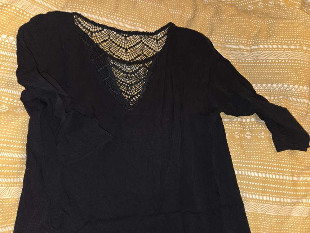 VILA svartur kjóll merkt XL frekar M/L