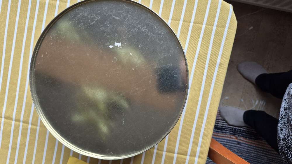 Pääsiäispurkki metalli