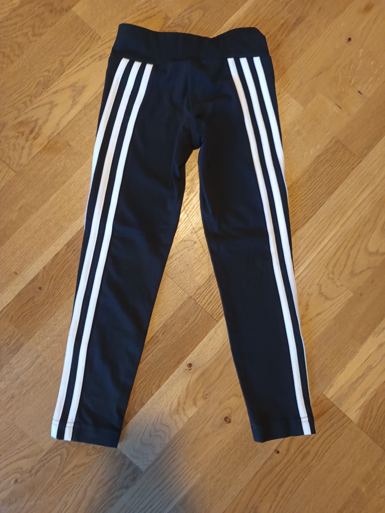 Adidas 122 cm