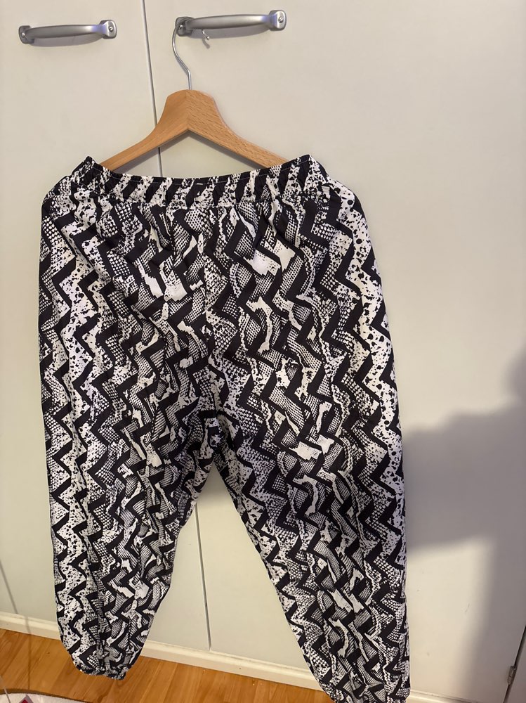 Adidas ulkohousut M-koko