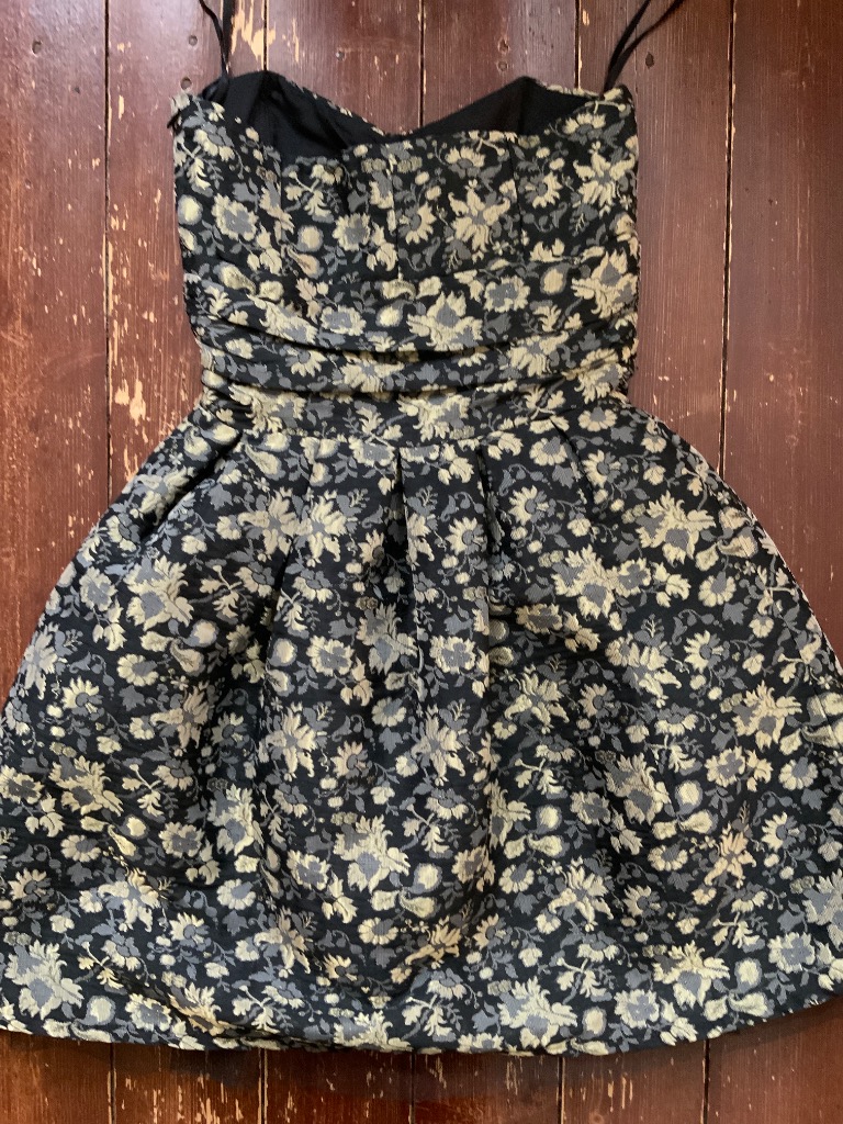 MISO juhlamekko, kult/must, 36