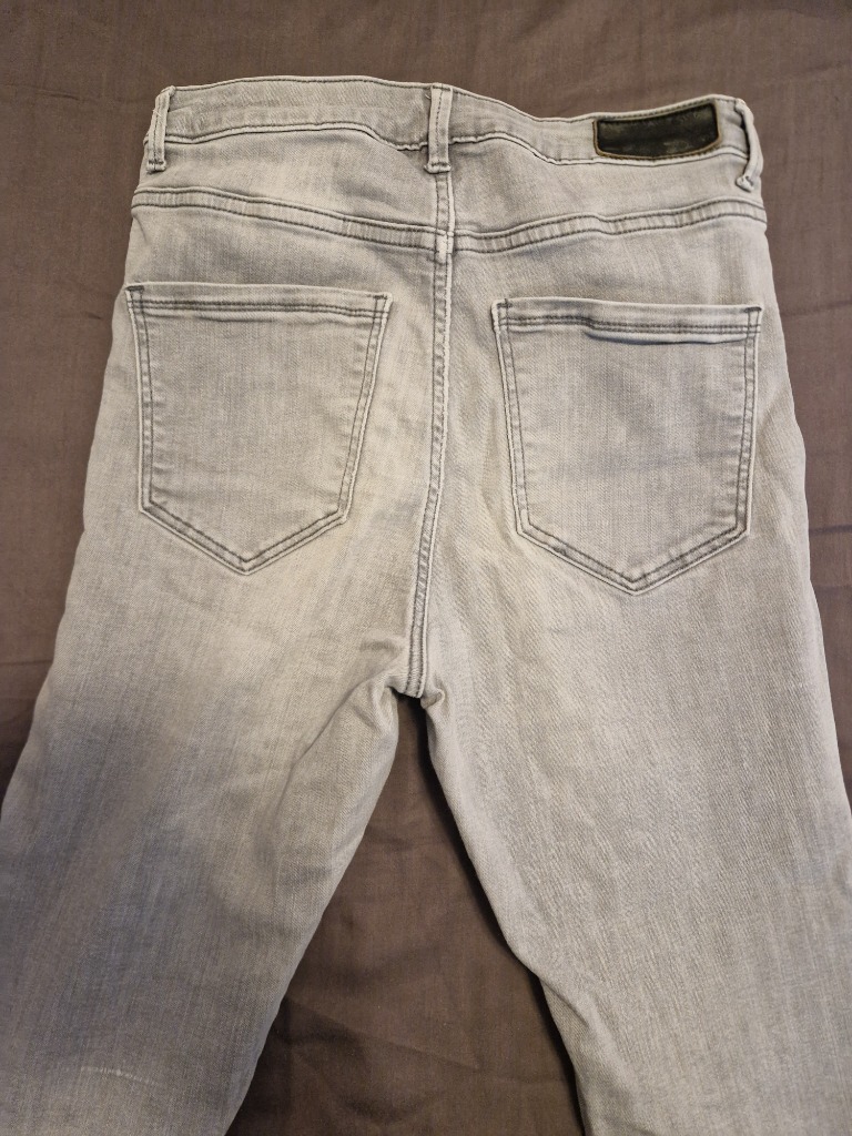 Vero moda harmaat farkut 30