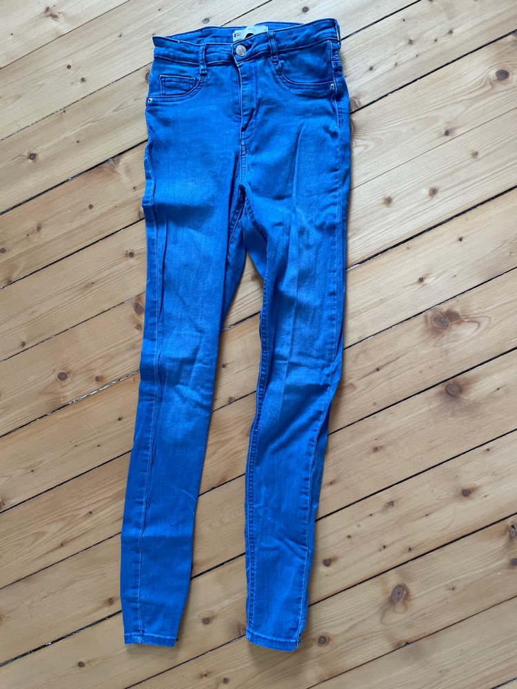 Blå Ginatricot jeans
