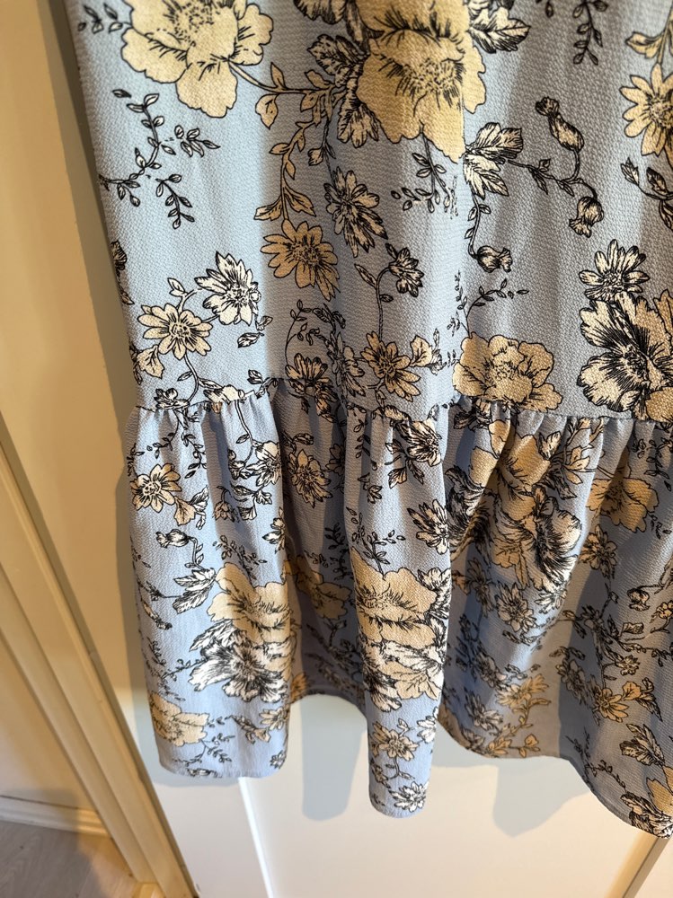P - blå chiffon kjole blomst xs/s