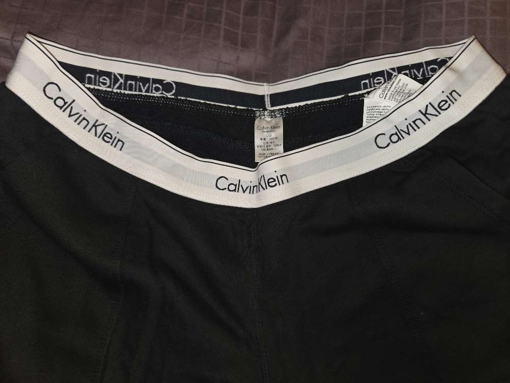 Calvin Klein st. L