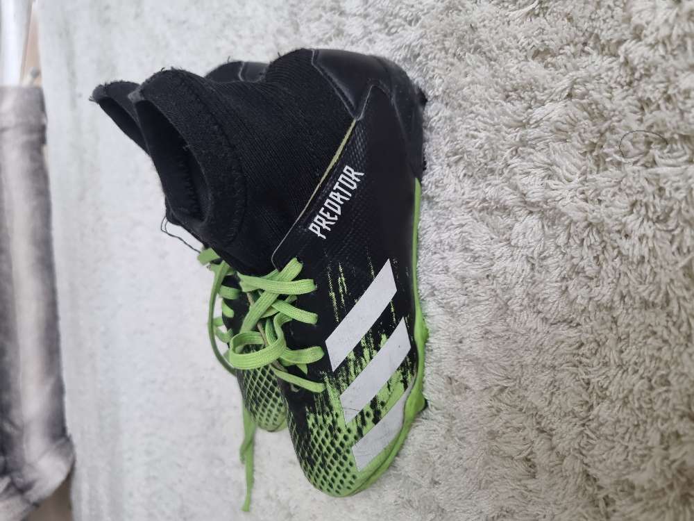 Predator sukkanappikset 32