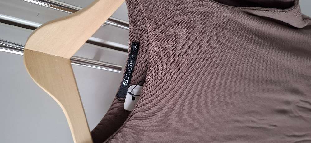 Samfella UK 12-14 brún riffuð