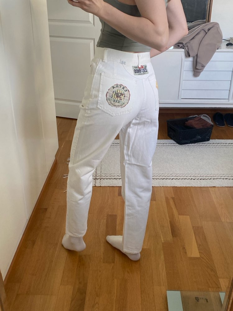 valkoiset vintage farkut