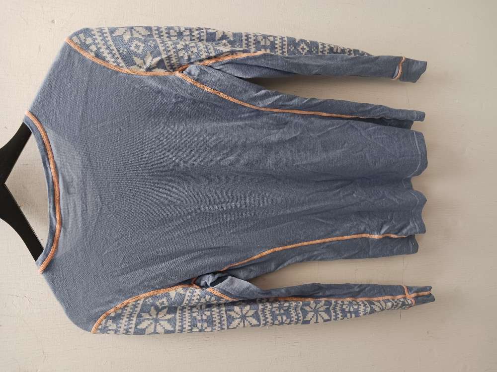 Kari traa kerrastopaita L