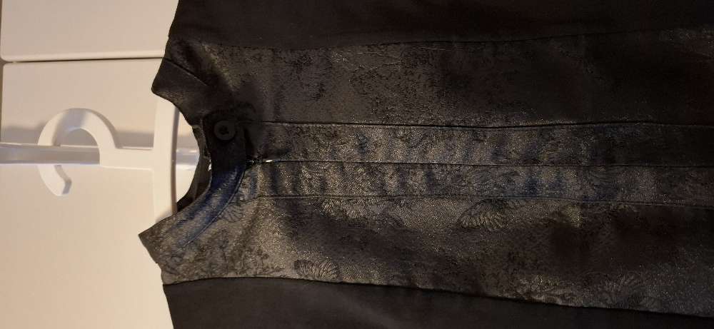 NÜ st. M toppur nýr