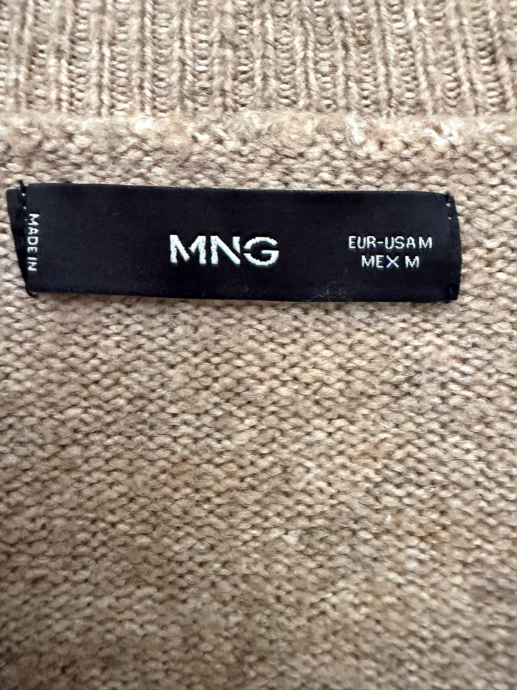 Mango peysa hlý og góð L/XL