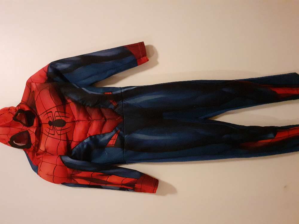 Spiderman búningur 110/116