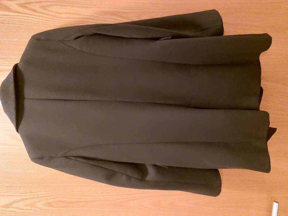 Svört kápa kvk úr Zöru st L