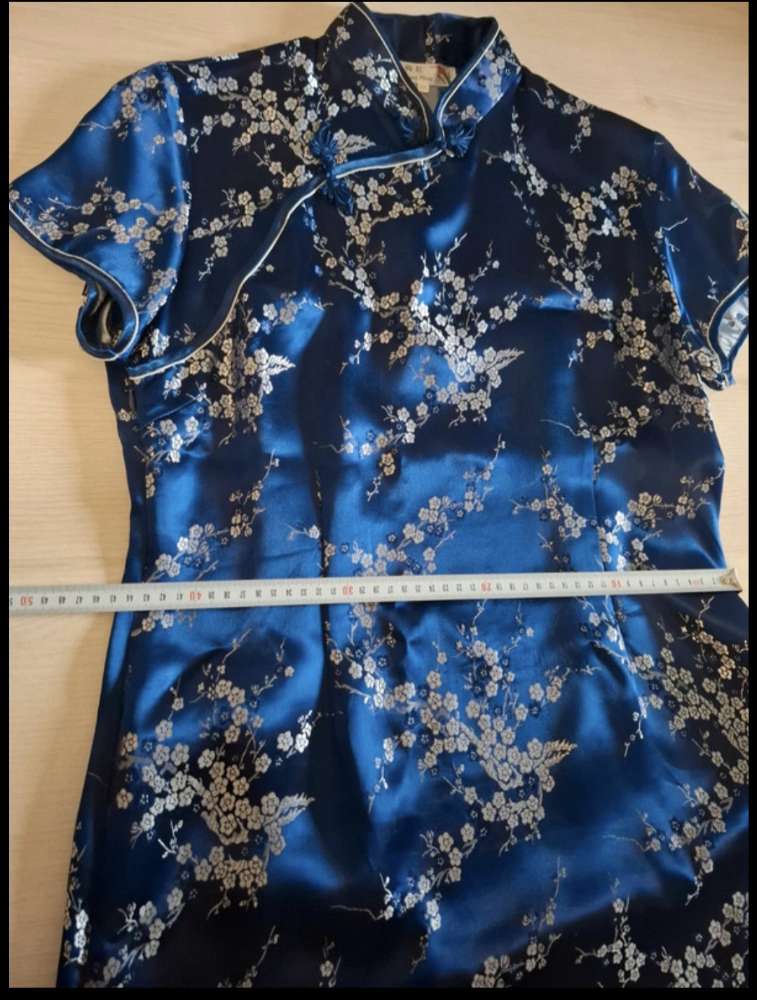 Sininen silkkimekko XXL