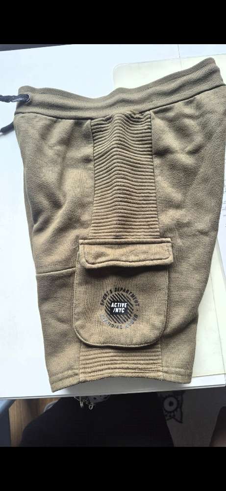 Shortsit vihr/khaki koko 140