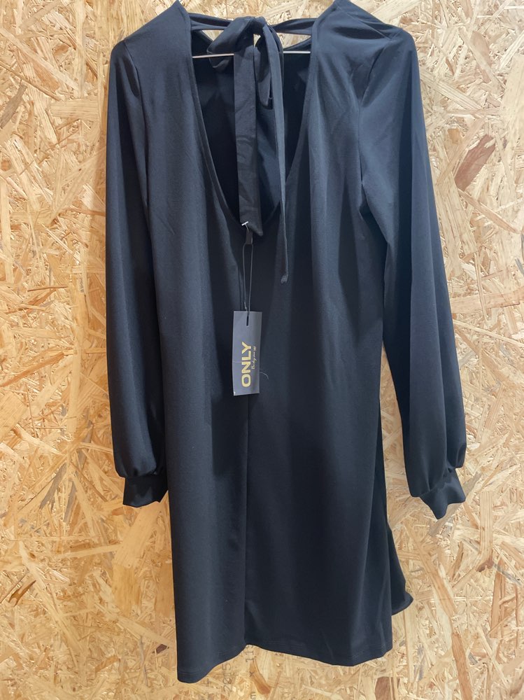 Ny Only kjole svart, XS