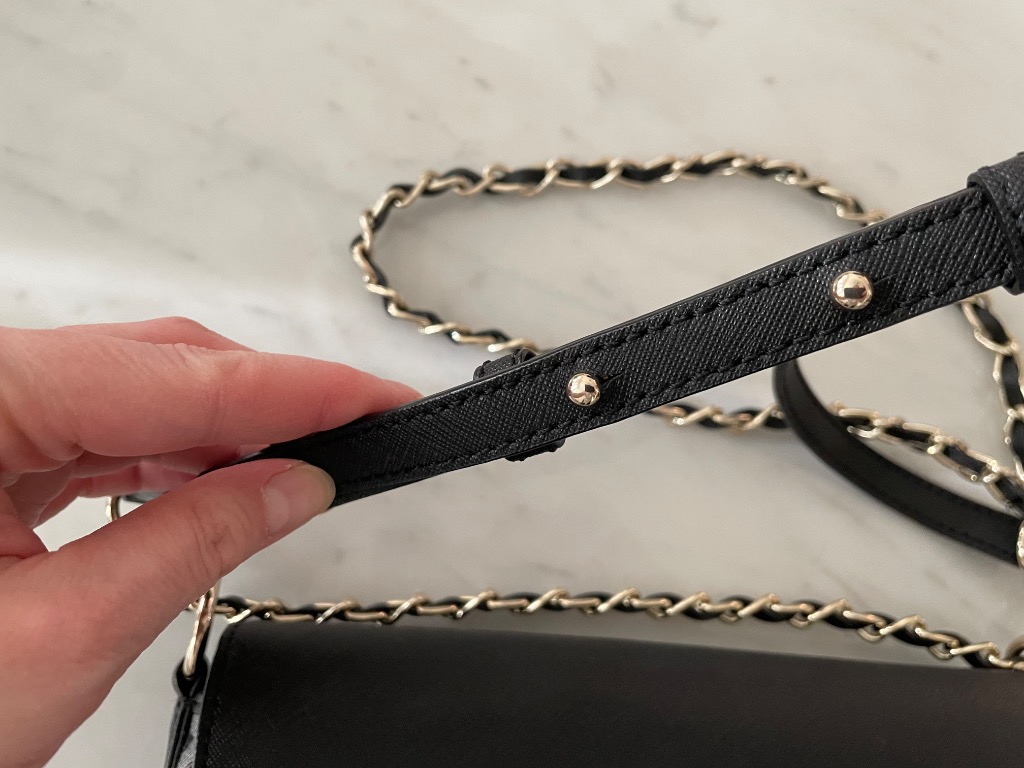 DKNY teksti pikkulaukku