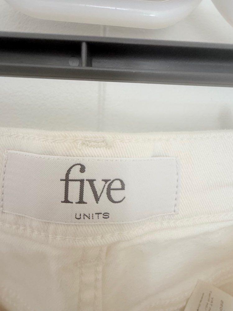 Hvítar gallabuxur st 33 ónotað