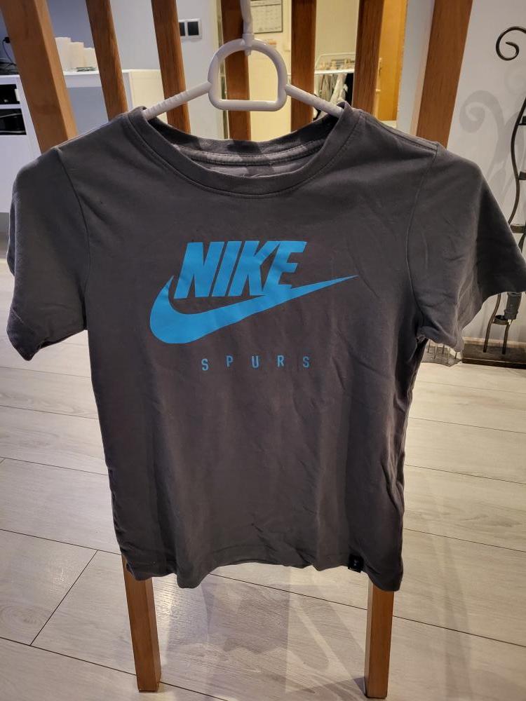 Nike bolur grár 