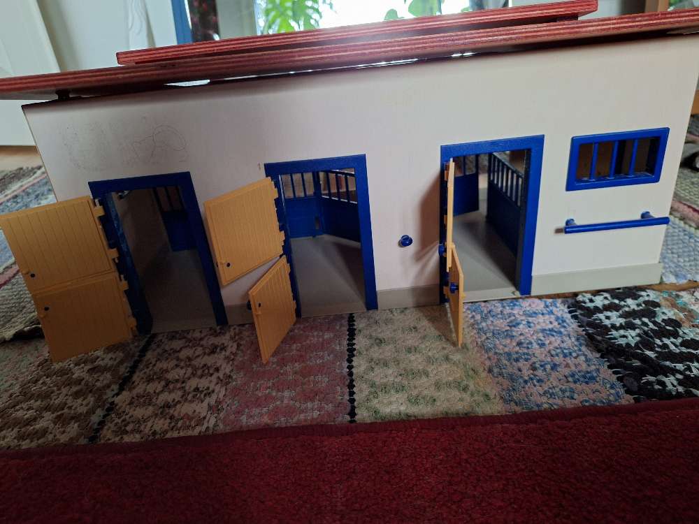 Schleich hevostalli ja aitaus