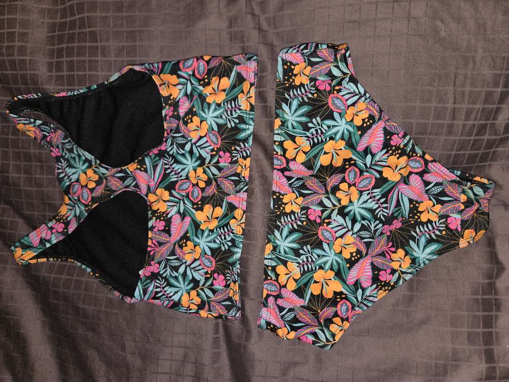 Bikini sett st. 11/12 ára